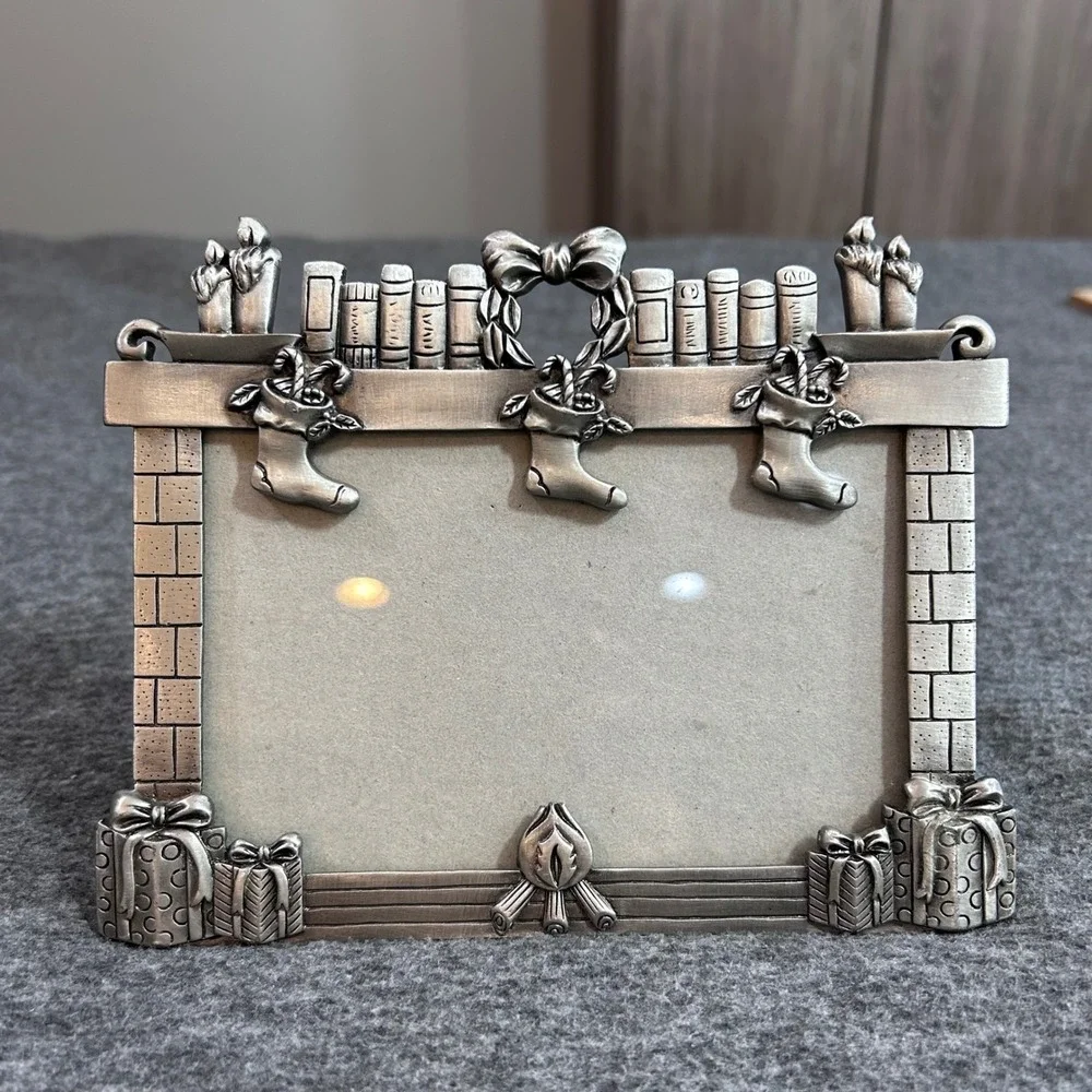 Vintage Christmas Fireplace Pewter Tone Metal Picture Frame Holiday Decor 3.5x5